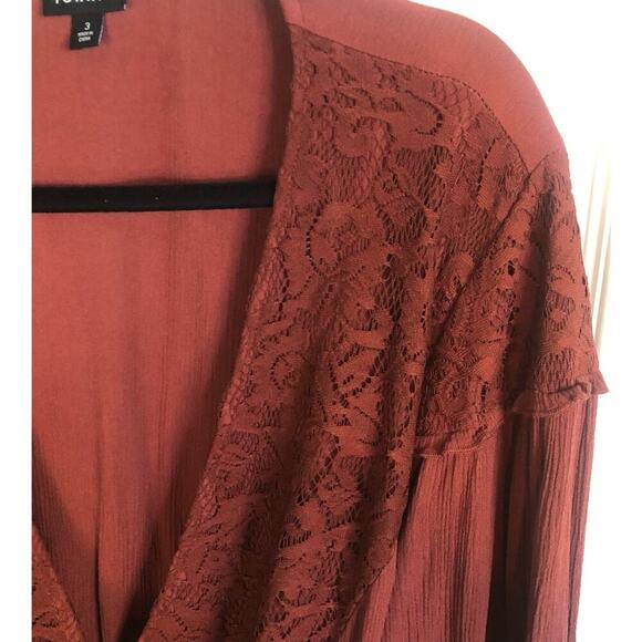 Torrid Dark Red Crinkle Gauze Lace Inset Surplice Wrap Top Torrid Size 3 (3x) - Picture 7 of 8